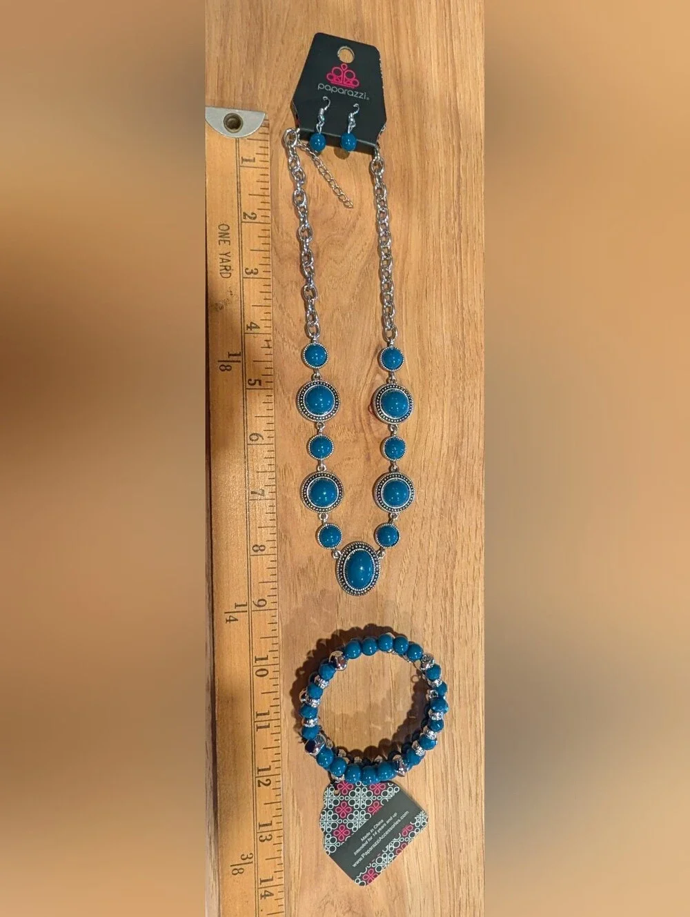 Silvertone And Teal Necklace Bracelet And Earrings Set